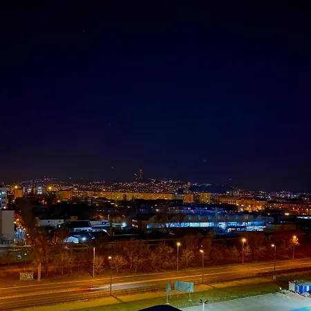 Highrise Horizon Penthouse