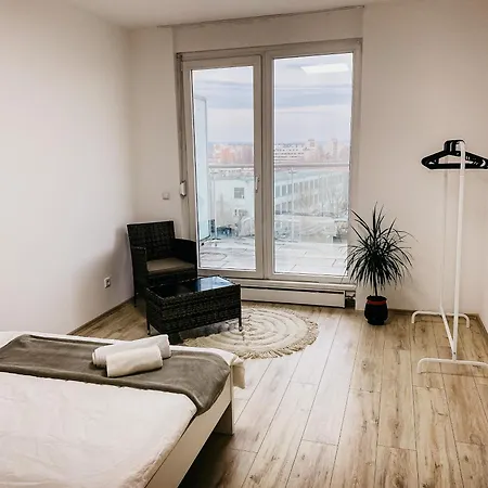 Highrise Horizon Penthouse