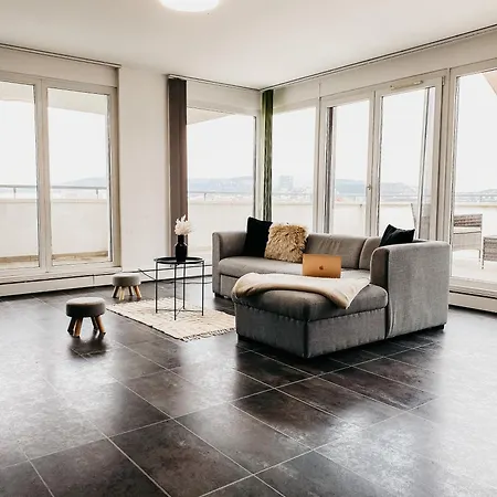 アパート Highrise Horizon Penthouse