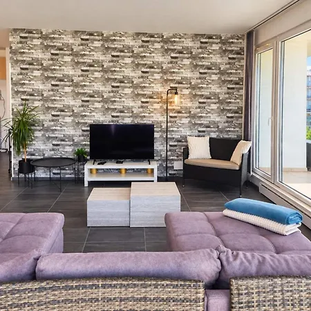 Apartment Highrise Horizon Penthouse *