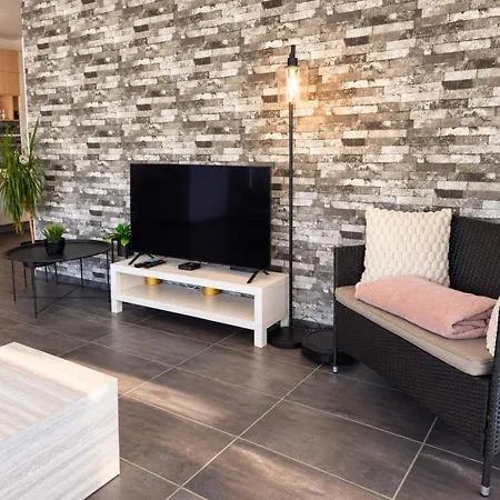 Highrise Horizon Penthouse Apartment
