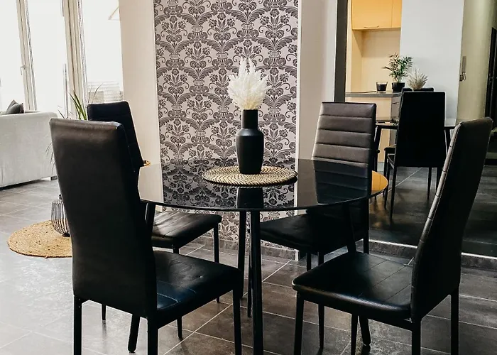 Highrise Horizon Penthouse *