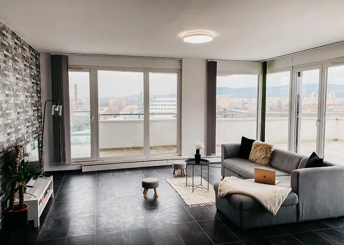 Highrise Horizon Penthouse 布达佩斯
