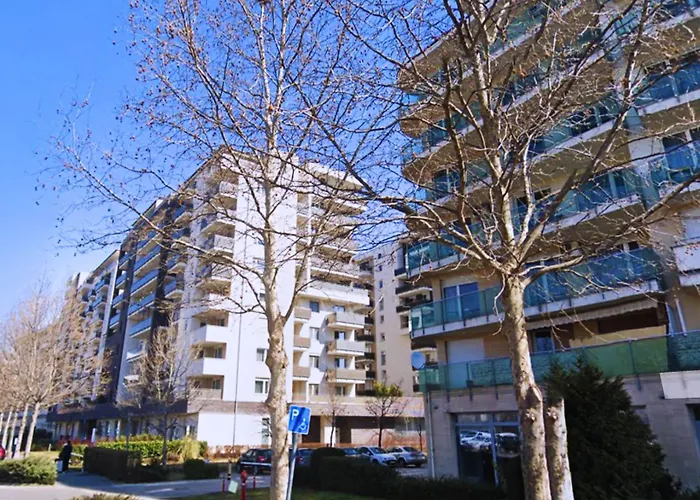 Highrise Horizon Penthouse Apartment